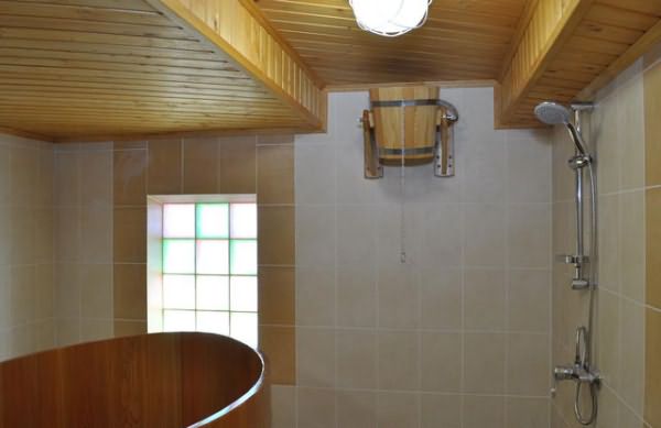 отделка душевой в деревянной бане