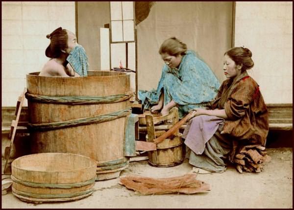 Японская баня - иллюстрация традиций