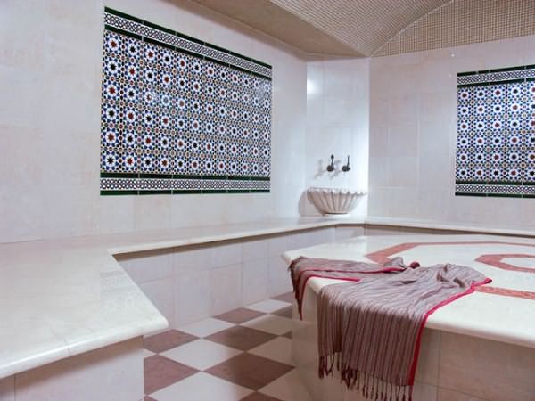 фото: внутренняя отделка моечной бани