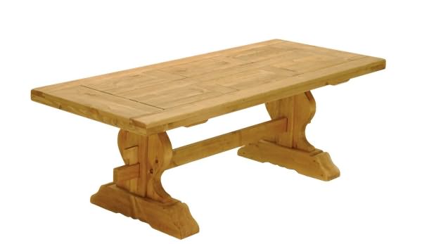 Деревянный стол 